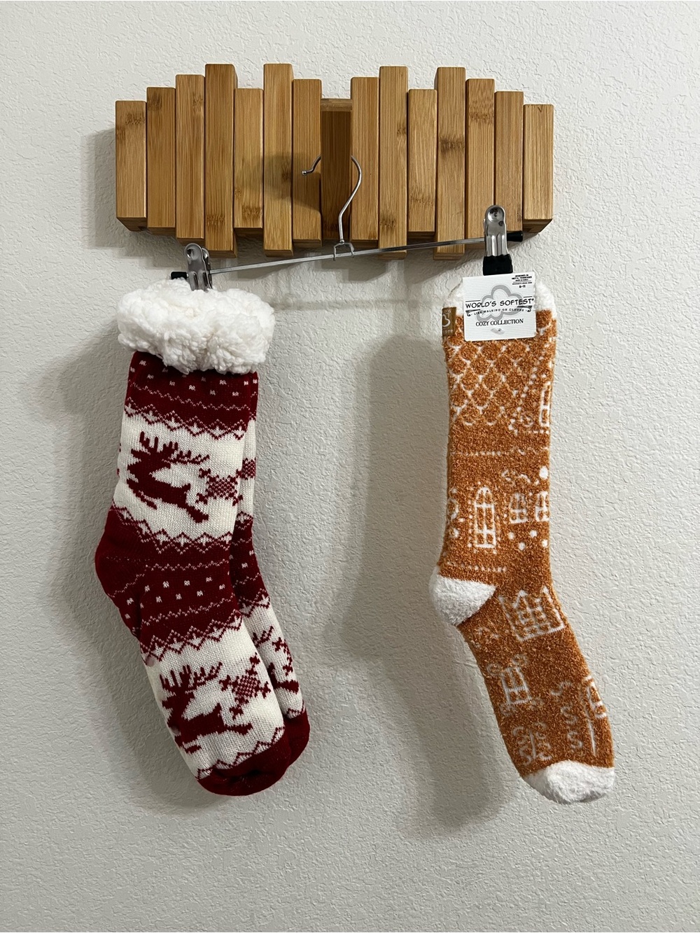 Cozy Holiday Fuzzy Socks - Red & Tan
